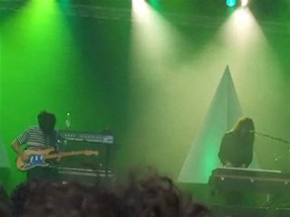 BEACH HOUSE at I'll Be Your Mirror, London, 2011.