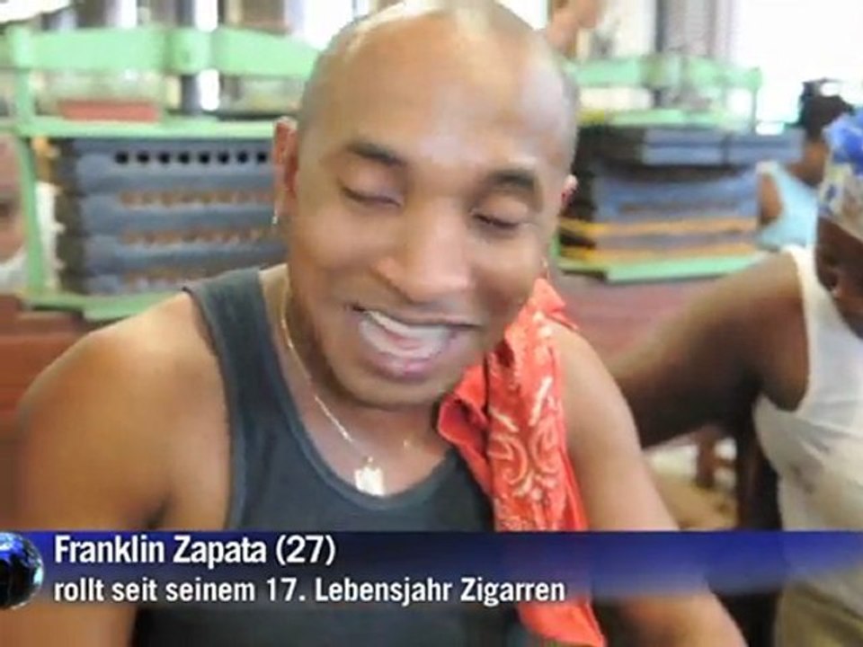 Vorleserinnen halten Zigarrenroller in Kuba bei Laune