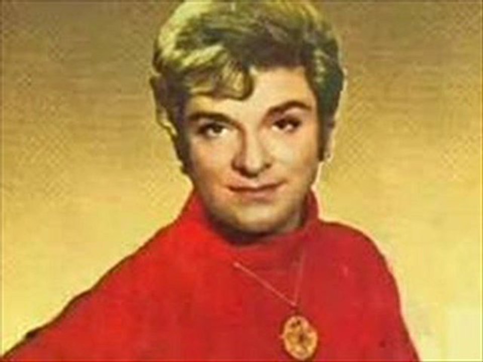 Gökyüzünde Yalnız Gezen Yıldızlar - Zeki Müren