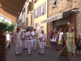 Jazz à Juan - Off 2011- Marching Band les Jazzsticots