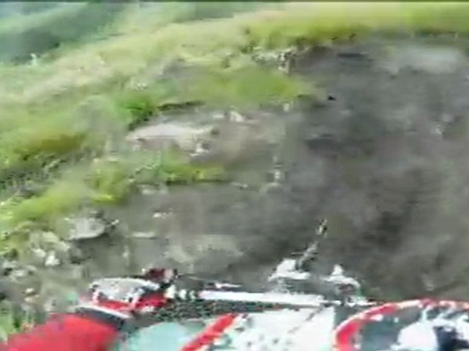VTT DH Super besse rouge juillet 2011 (boue)