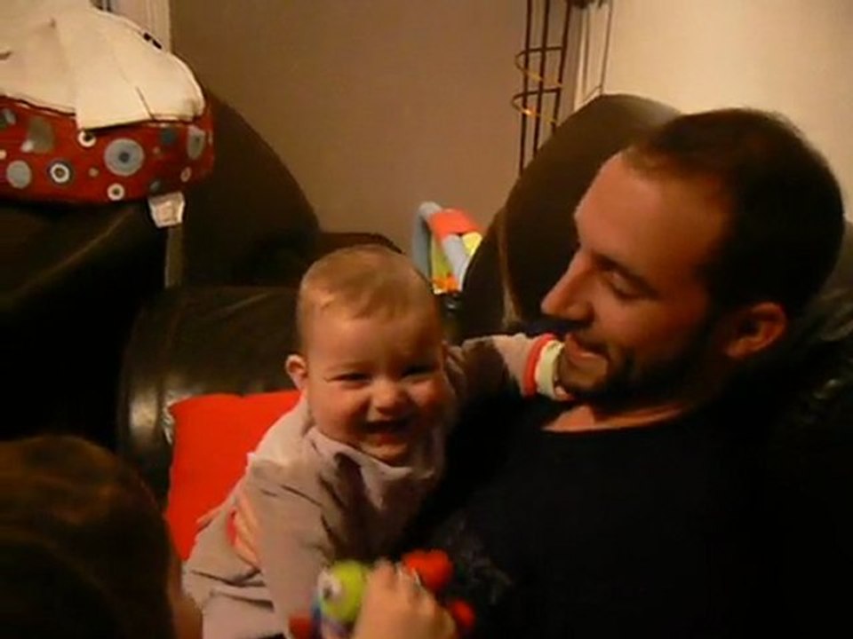 25.02.11 : Camille fait rire Lola