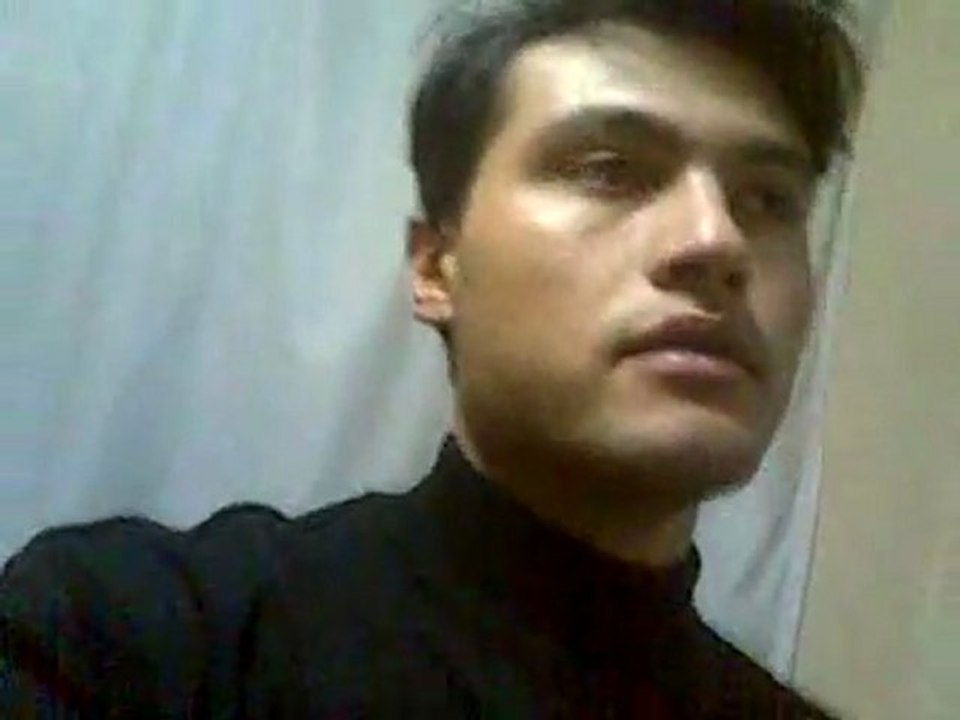 ercik - en acayip kişiliklerden biri - odasını tanıtıyor