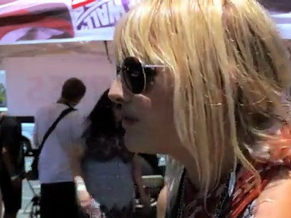 Automatic Loveletter Interview with Juliet Simms