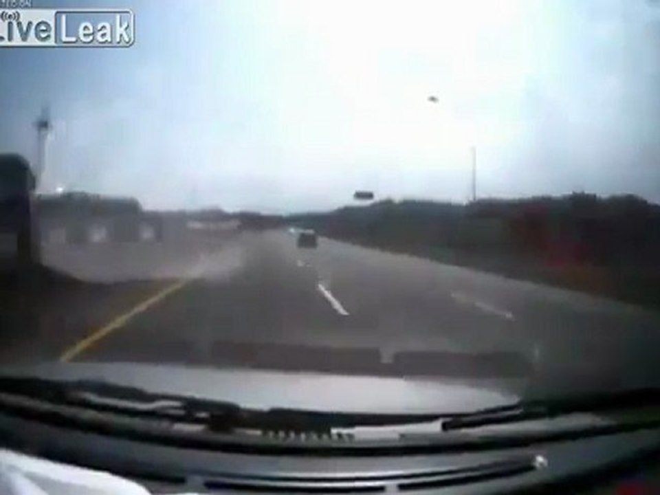 First Person-Ansicht von einem Autounfall