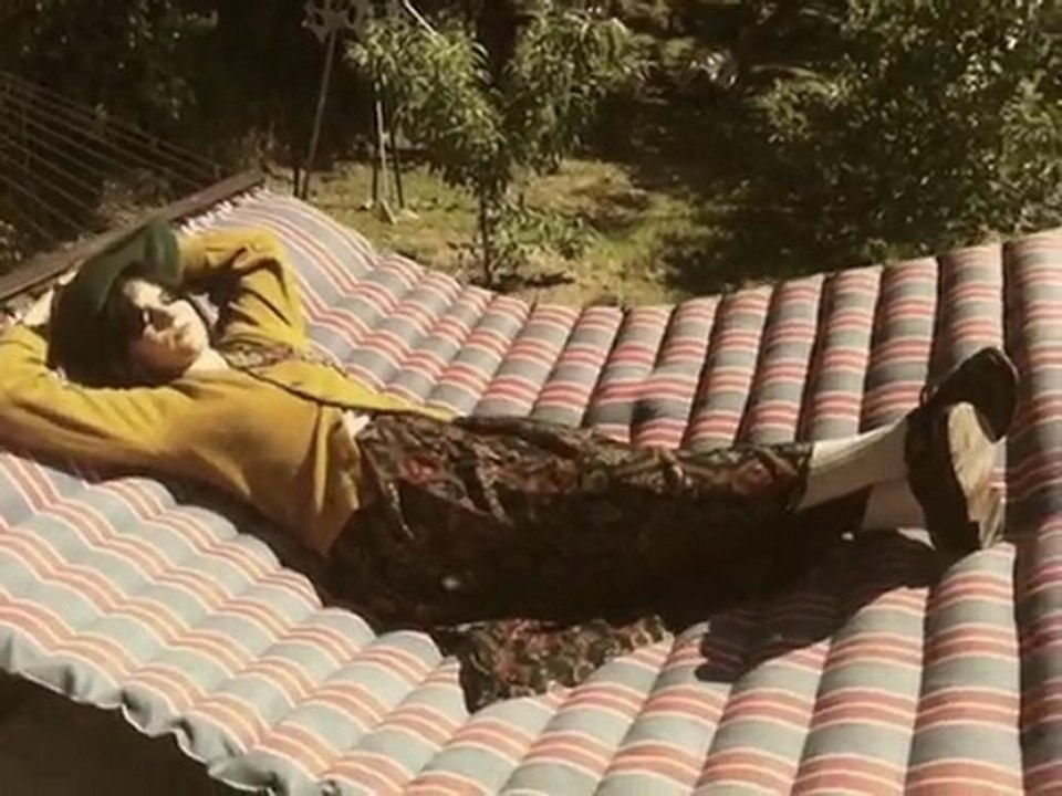 SOKO ::  No More Home, No More Love