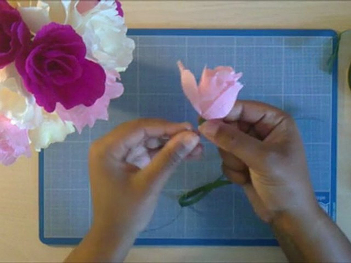 Technique de la Tige pour les Fleurs en Papier Crépon - Vidéo Dailymotion