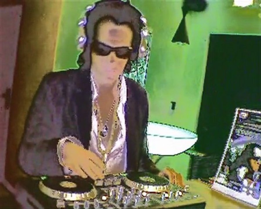GERVAY BRIO TSNMiami Live Spinnin' in Paris 2011.07.14 "Komodo" remix