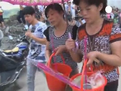 Cina, il primo ministro sul luogo dell'incidente...