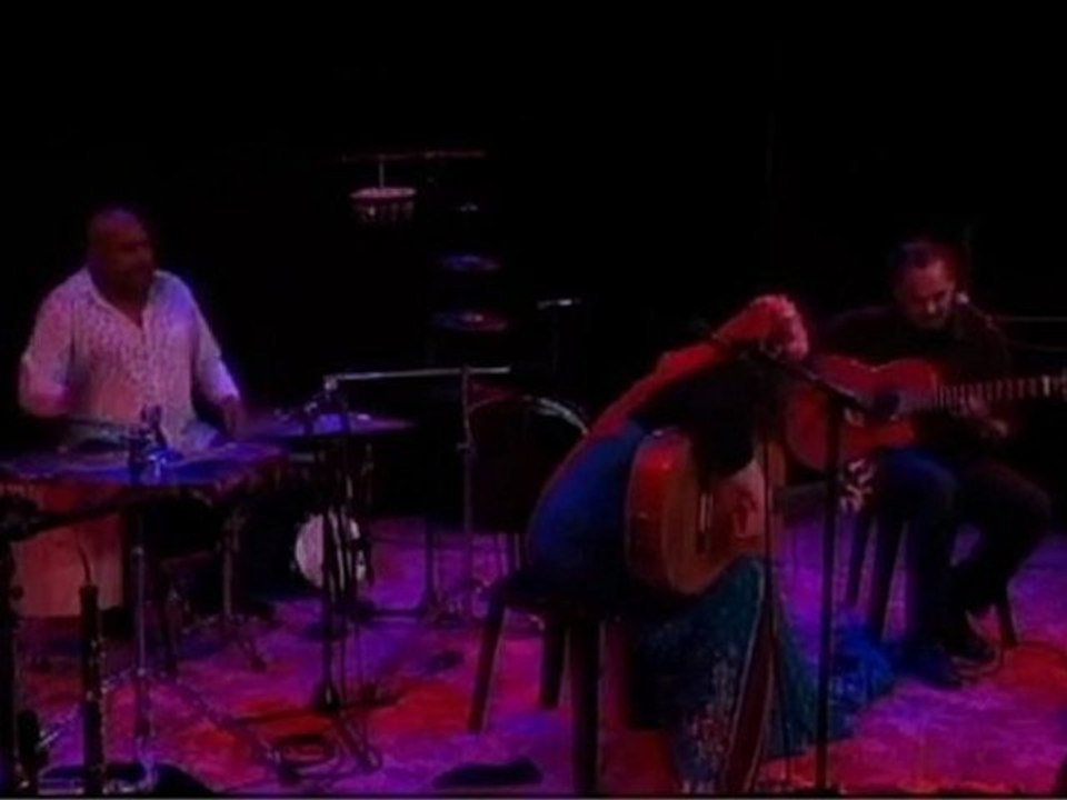 Mônica Passos - Riders on the storm