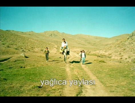 AKSU KÖYÜ ŞÜ YÜCE DAĞLARI DUMAN KAPLAMIŞ