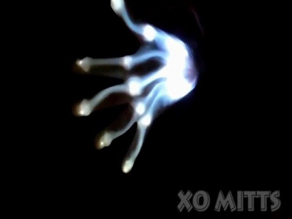 XO Mitts LED Flashing Skeletal Gloves by BLINKEEZ.com