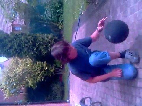 Défi BaskUp n° 4 d’Étienne : relevé de ballon 1