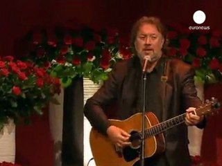 La Norvège enterre ses premiers morts