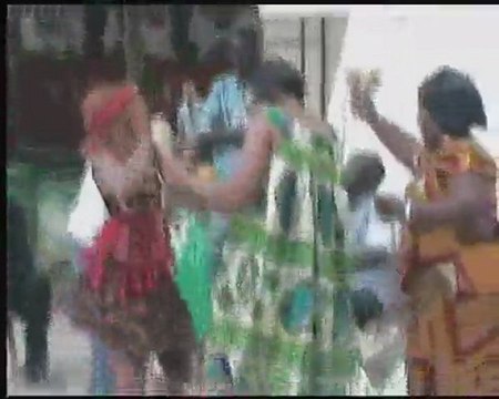 La poetesse Nathy Ebriet Asedos M Awitor danse africaine 75010 P
