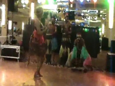 La poetesse Nathy Ebriet 15aine de l enfant africain 93210