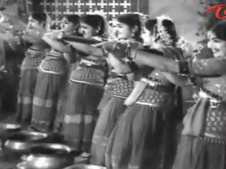 Bandipotu Songs -  Vayasunnadi Unnadi Sogasunnadi Unnadi - NTR - Krishna Kumari