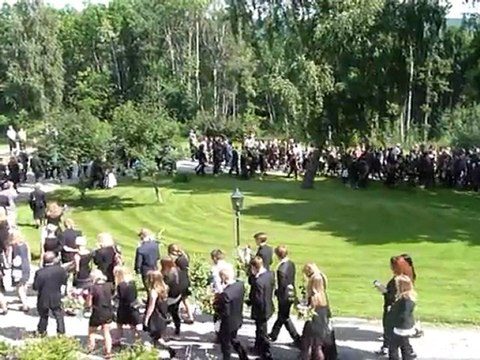 Noruega entierra a víctimas de los atentados