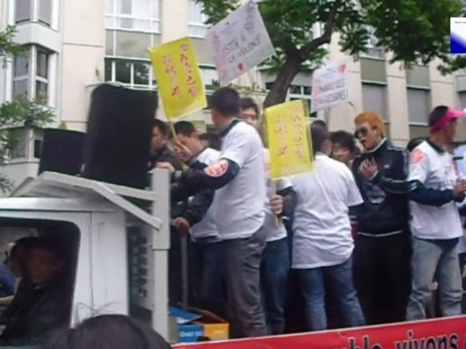 Manifestation d'asiatiques à Paris - 2010