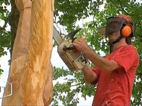 Sculptures sur bois à Foussais-Payré