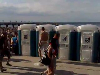 Geck Hat kleines Problem mit der Toilette