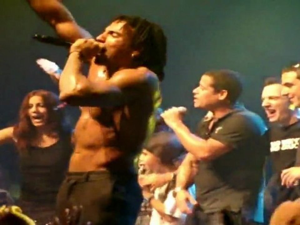 Orishas - ¿Qué Pasa? (Paris 20-11-2009)