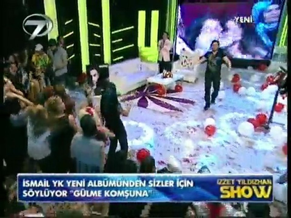 Ismail YK - Gülme Komşuna