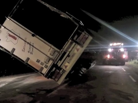 Quand un 38 tonnes retombe sur ses pattes...