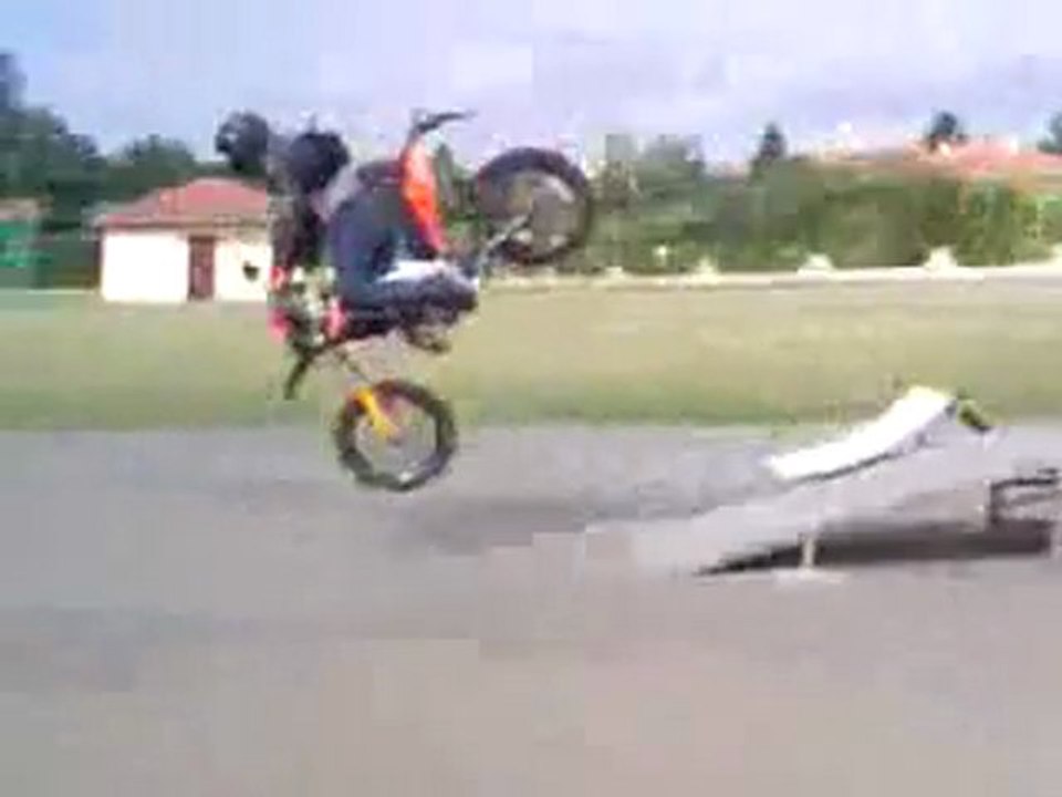 Motorrad Stunt Fail