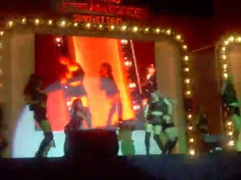 Bounce'Zy Me Cover Rania @ The Mall Thailand Inter Cover Dance Contest 2011