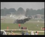 Real F16 Crash footage (Oshkosh 2011 EAA AirVenture) ...