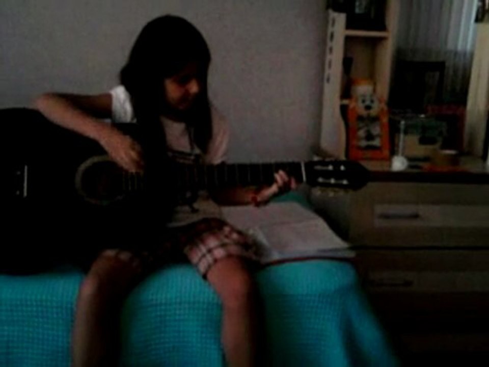 Haluk Levent'in Ankara Şarkısını Bir De Naz'dan Dinleyelim :)