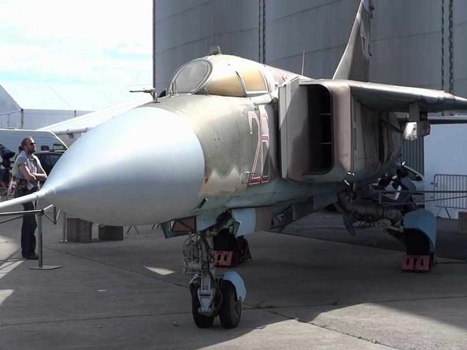 Mikoyan-Gourevitch MiG-21 et 23 Full HD Musée du Bourget LBG Paris LFTA 2011