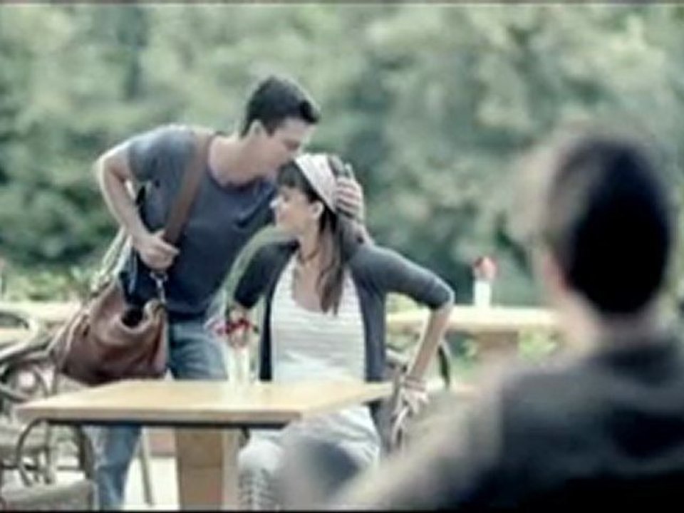 Yalın - Anlat Güzel Mi Oralar 2011 Orjinal Klip