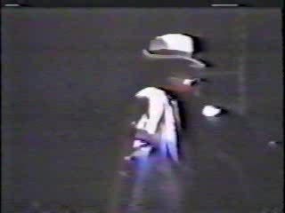 Michael Jackson chute smooth criminal