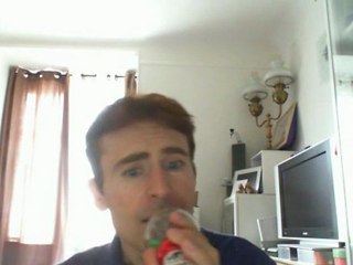 Wiwi égratigne "je prie pour toi"