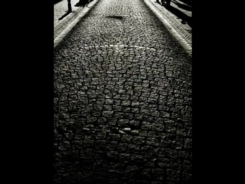 AYKUT KUŞKAYA - KALDIRIMLAR