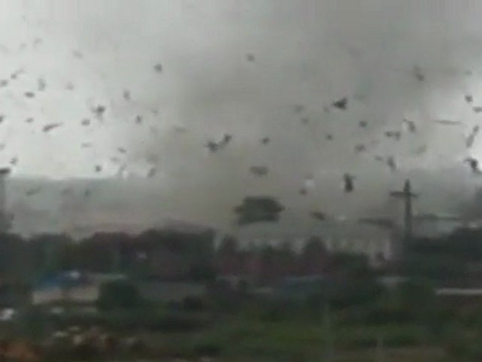 Tornado kills one in eastern Russia