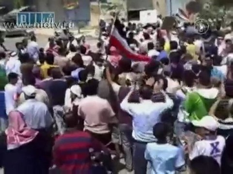 Власти Сирии подавляют протесты танками