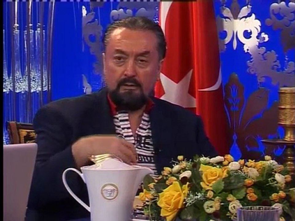 Kıyamet Suresi'nden açıklamalar, İnsanın nefsini kınaması çok makbuldür, akıllı olmasını sağlar. Nefsini temize çıkarttığındaysa akli dengesi bozulur.