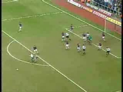 Steven Gerrard frappe