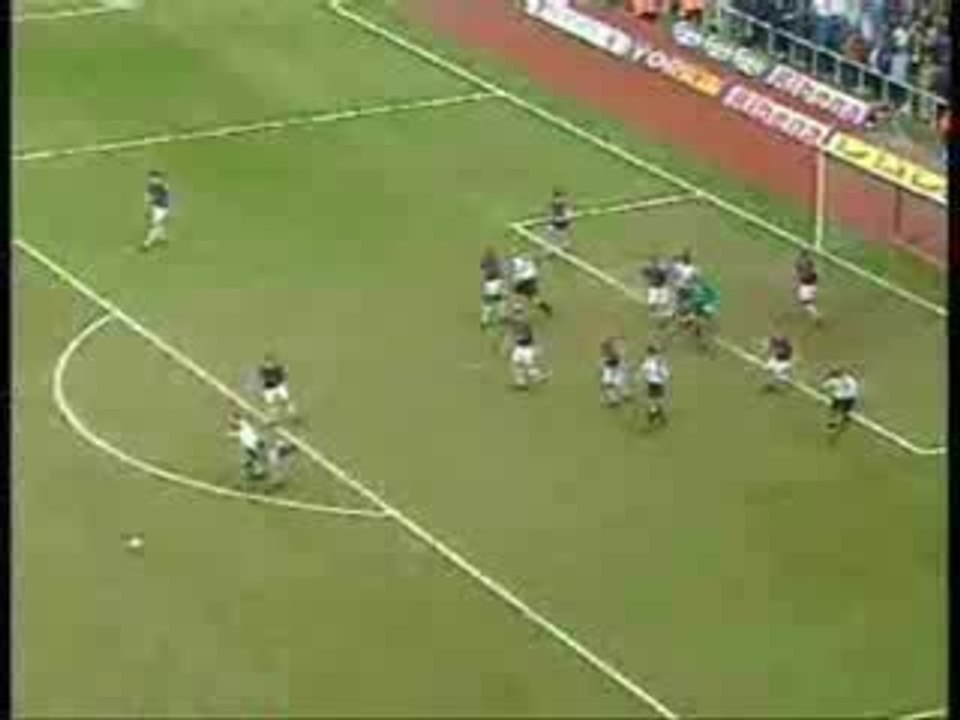 Steven Gerrard frappe