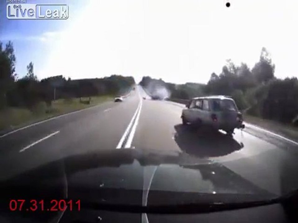 Asleep beim Autofahren - Absturz