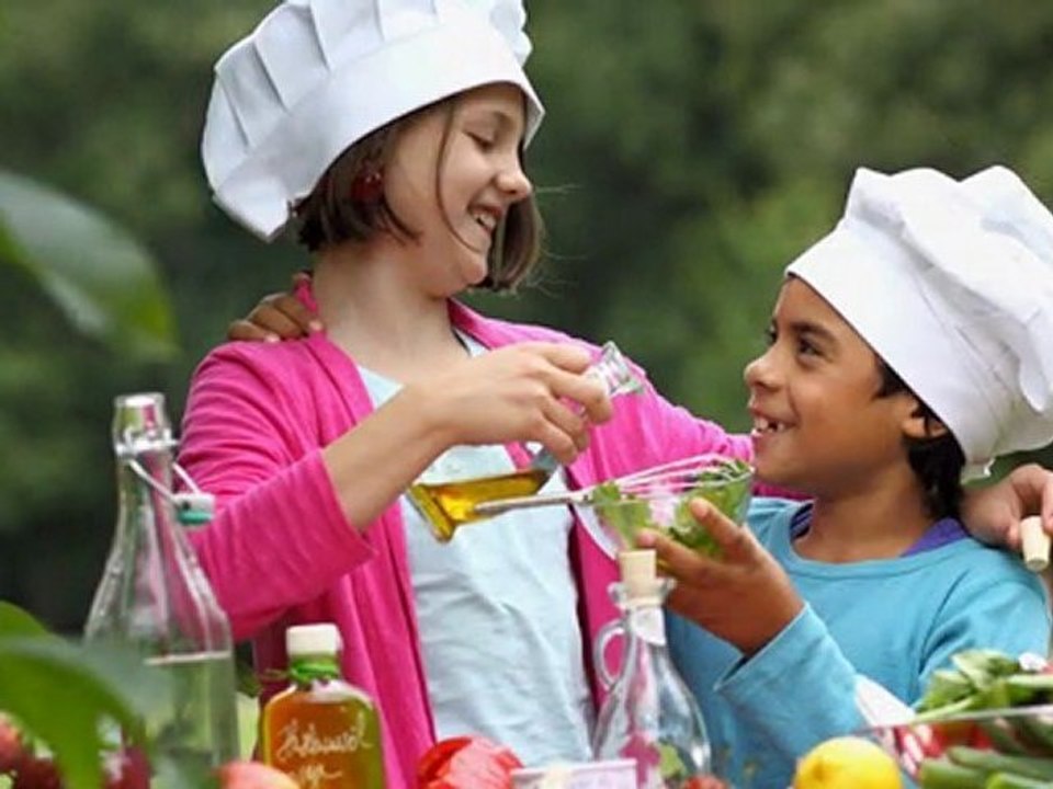 VOM FASS KÖLN LINDENTHAL PRÄSENTIERT: 'MMMH ... LECKER!' ZWEI KLEINE KOCHMÜTZEN ...