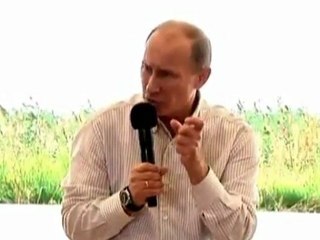 Putin calls U.S. "parasite" on global economy