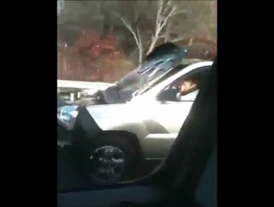 Offene Federhaube Autobahn