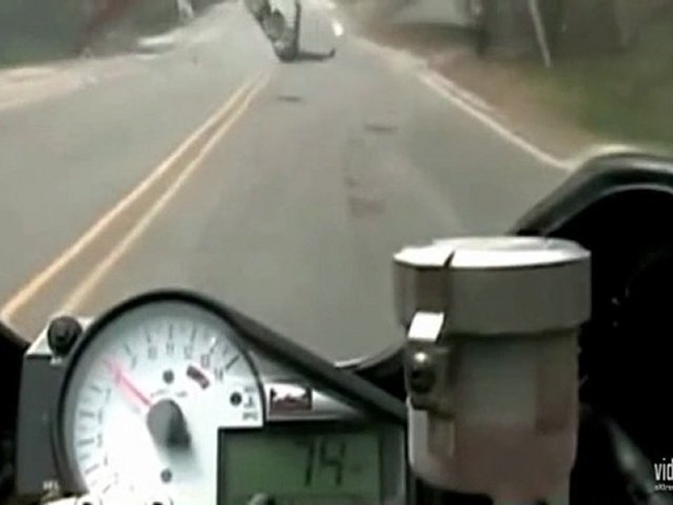 Egykerék 130 km h-nal FAIL!