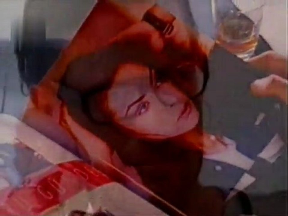 Ebru Gündeş - Deli Divane