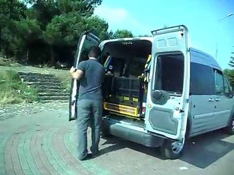 ‪FORD Connect Araç Üzerinde CTM OTOMOTİV Engelli Araç Lifti - ctmotomotiv.com.tr