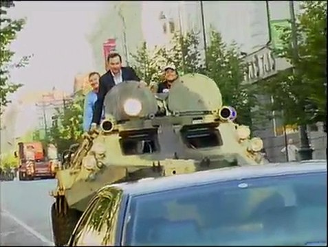 Un tank pour lutter contre le stationnement illégal